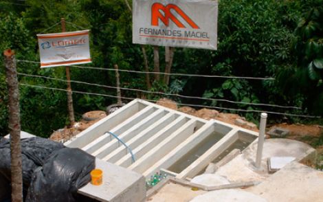 18b919cb2cbeab95fc37722c1410132417042013133916_g